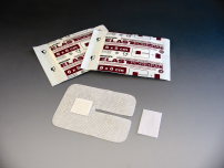 Plasture netesut, elastic, pe suport hartie tip ELASTPORE + PAD I.V. / tampon absorbant pentru fixare branule